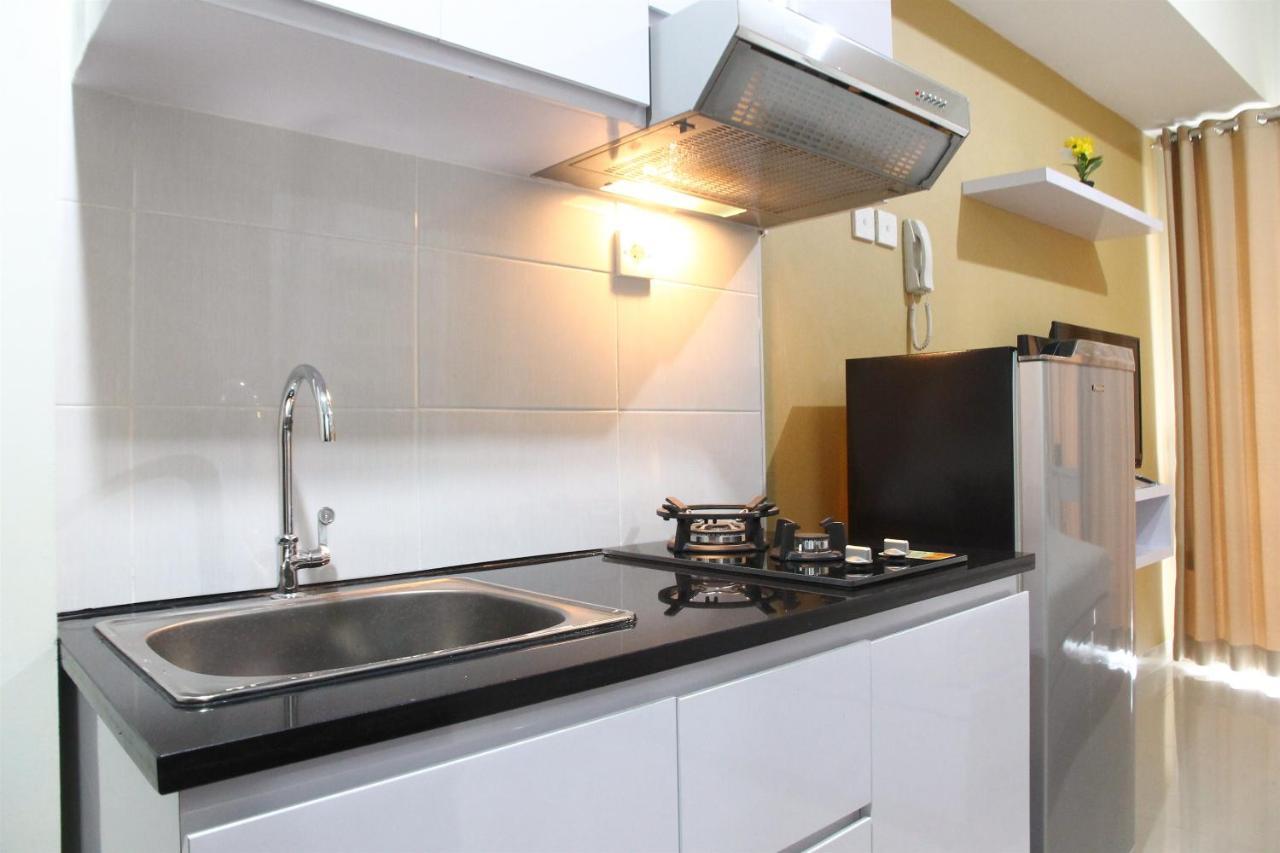 Comfortable Studio Apartment Grand Dhika City By Travelio Bekasi Exterior foto
